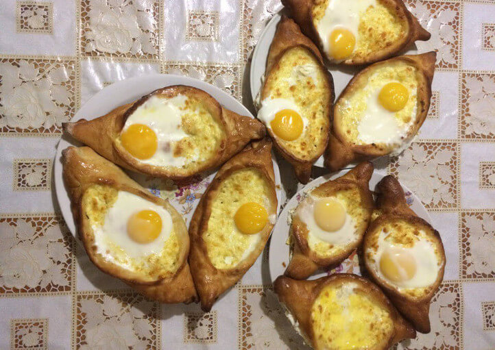 Хачапури по-аджарски